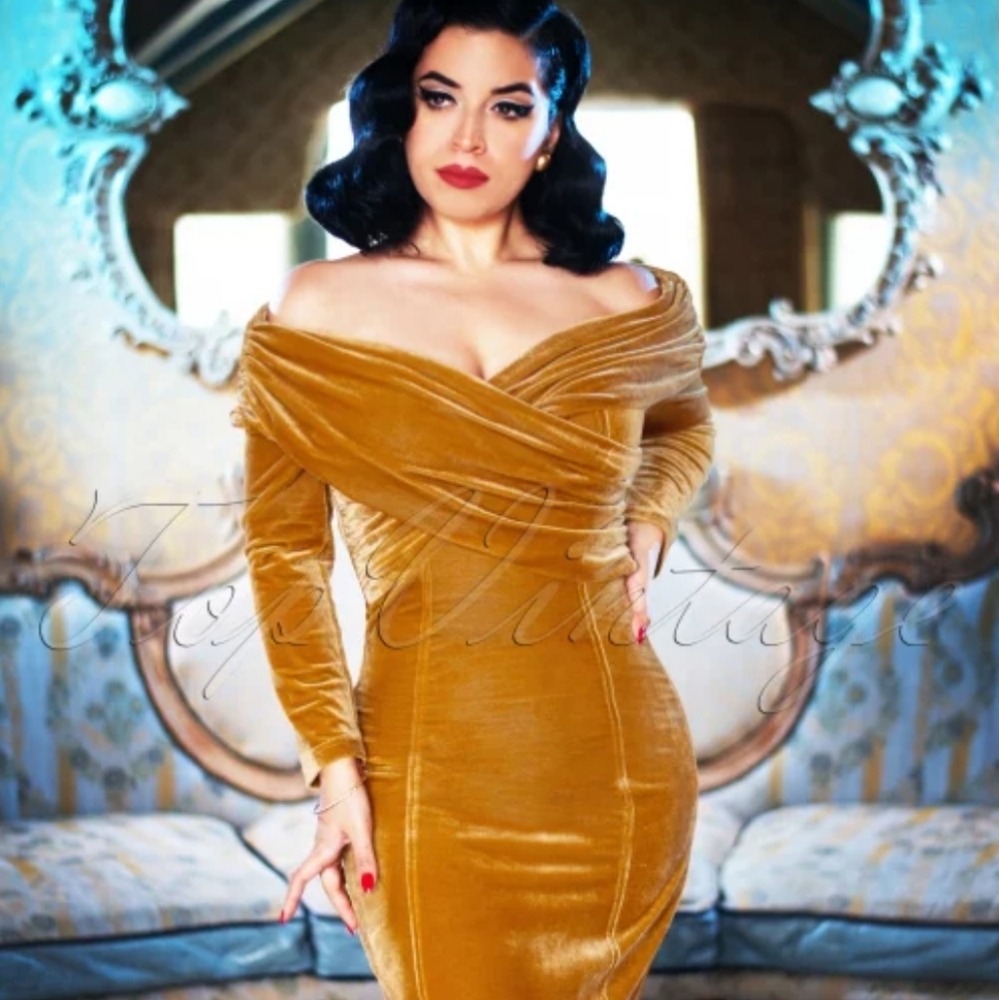 50s Hollie Velvet Pencil Dress in Gold